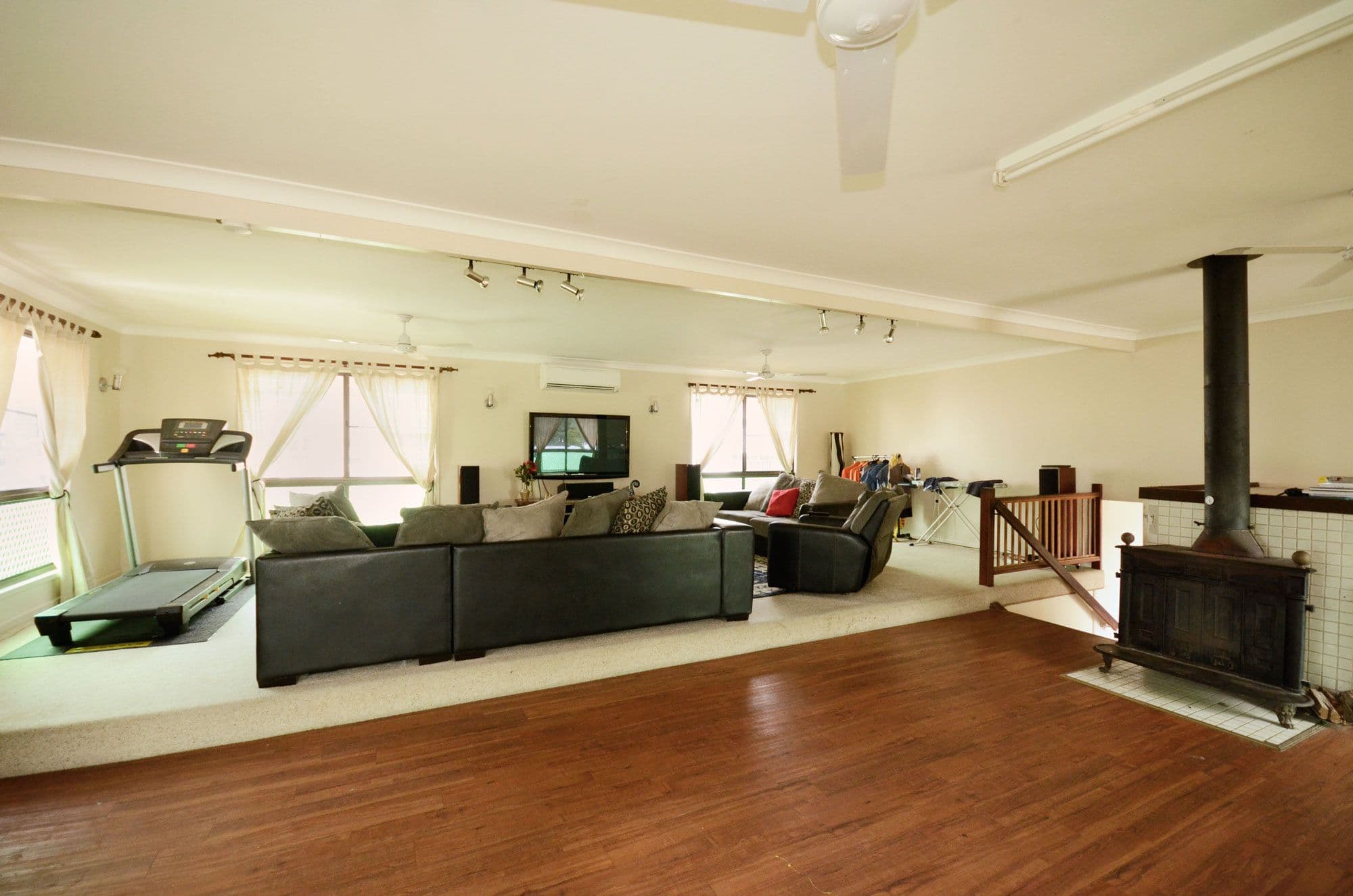 18 Bundalba Street, Biloela QLD 4715, Biloela - Thumbnail 2