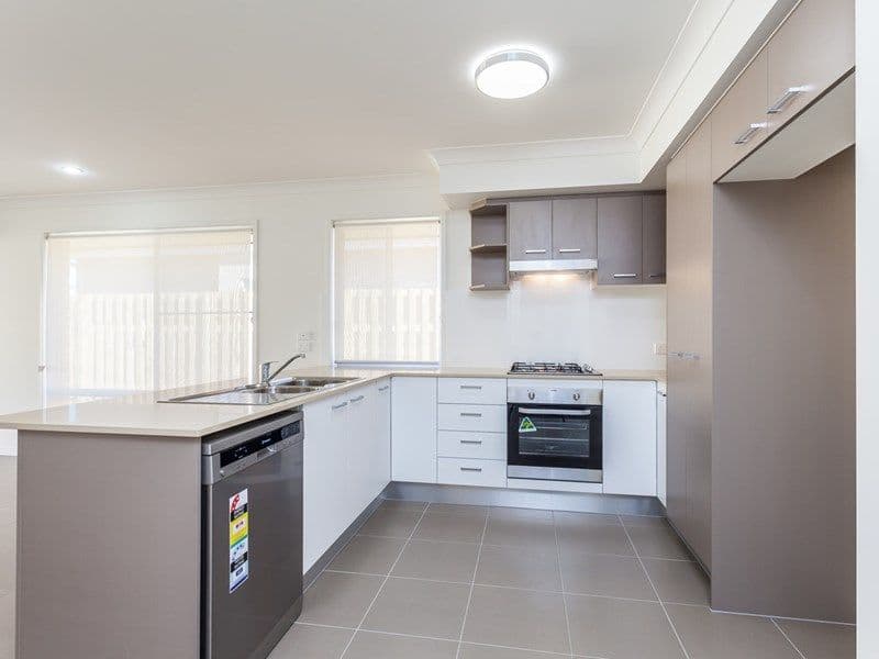 15 Stillwater Street, Mango Hill QLD 4509, Mango Hill - Thumbnail 2
