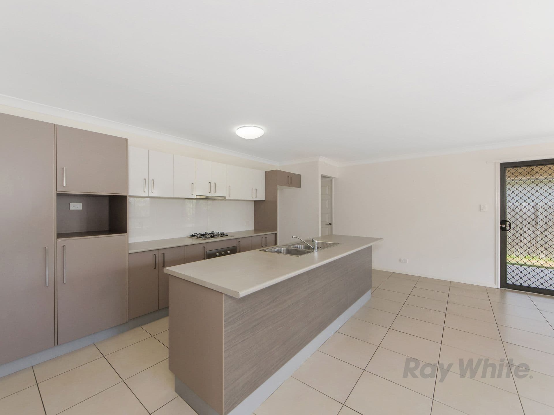 8 Merivale Avenue, Ormeau Hills QLD 4208, Ormeau Hills - Thumbnail 6