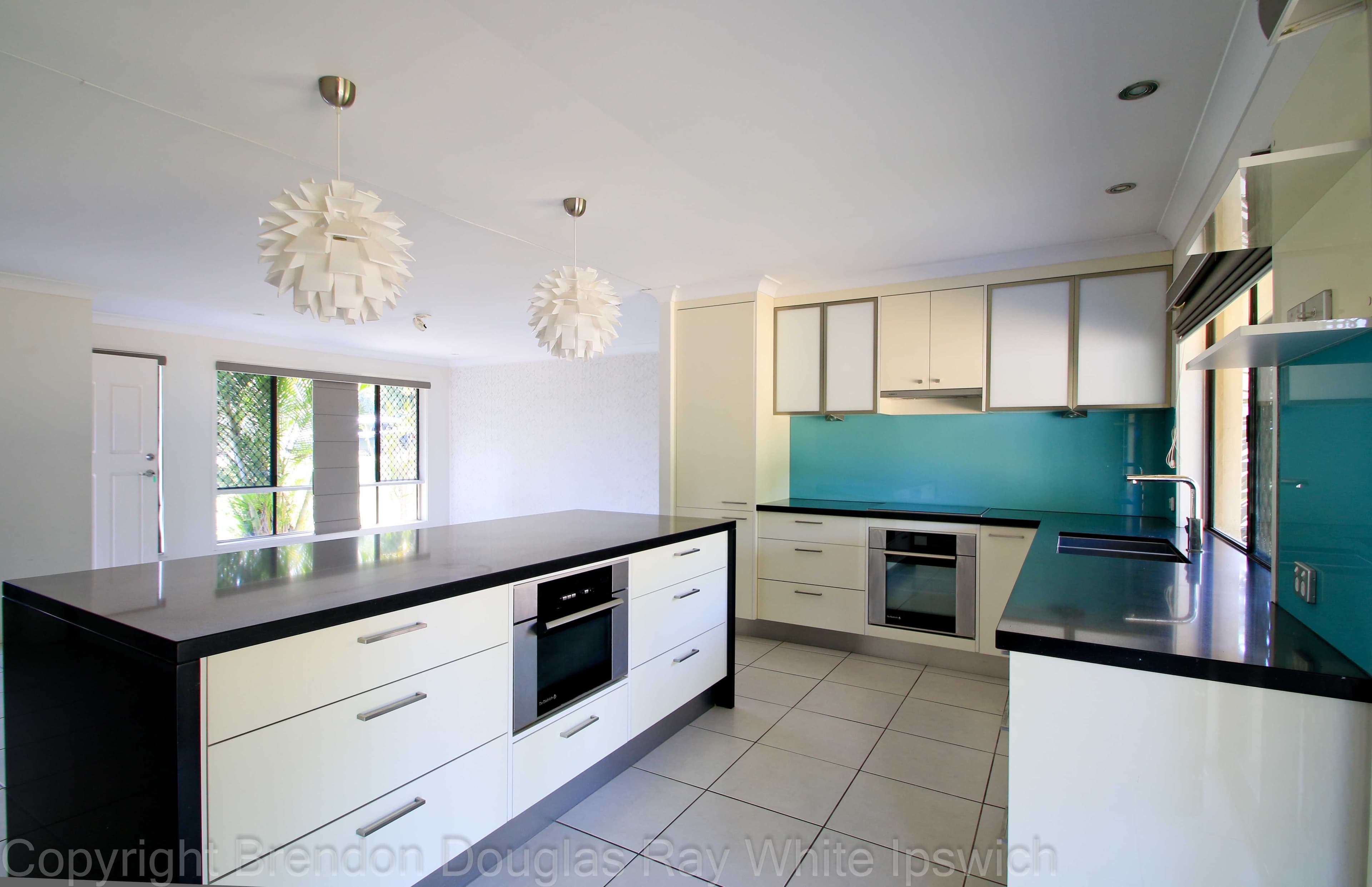 16 Thomas Street, Flinders View QLD 4305, Flinders View - Thumbnail 2