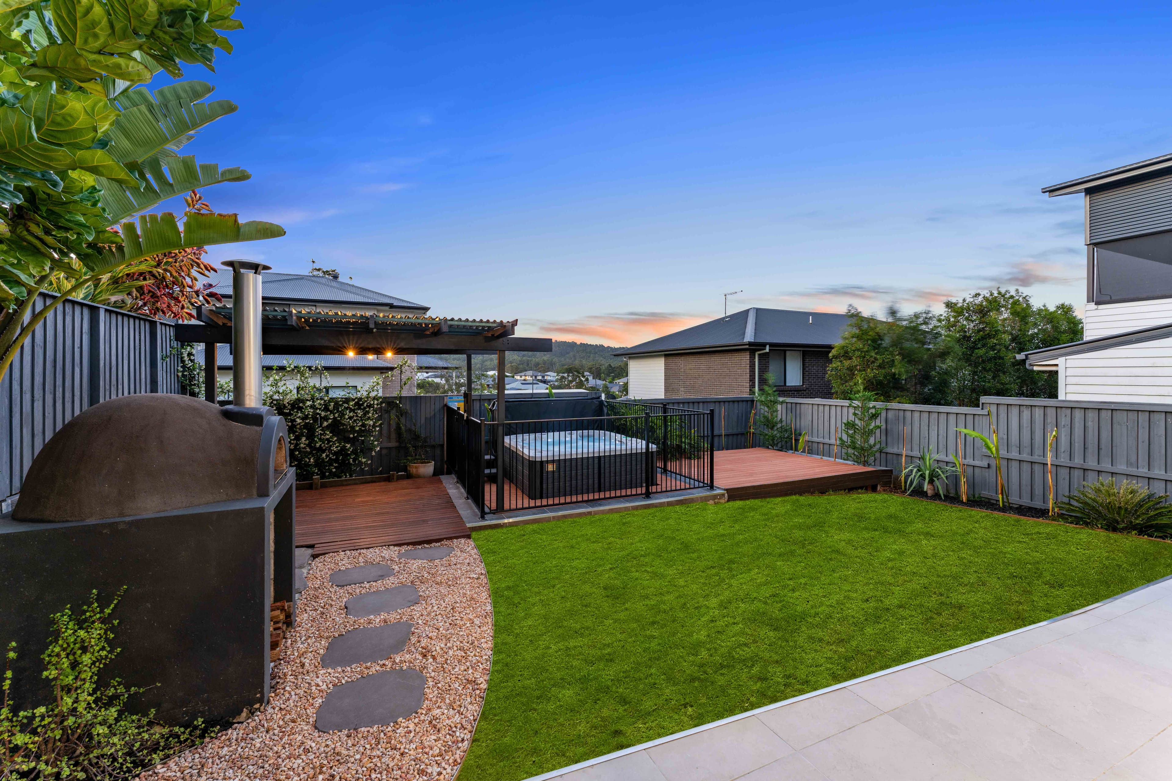 9 Cascade Place, Upper Kedron QLD 4055, Upper Kedron - Thumbnail 2