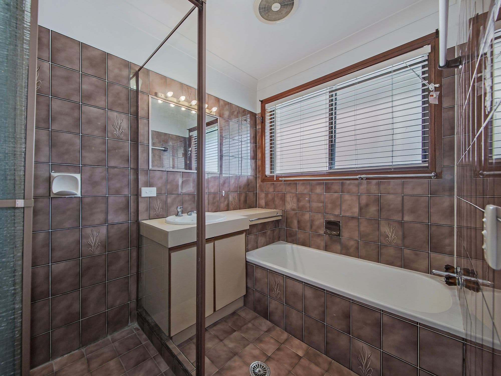 84 Kilmorey Street, Carindale QLD 4152, Carindale - Thumbnail 7