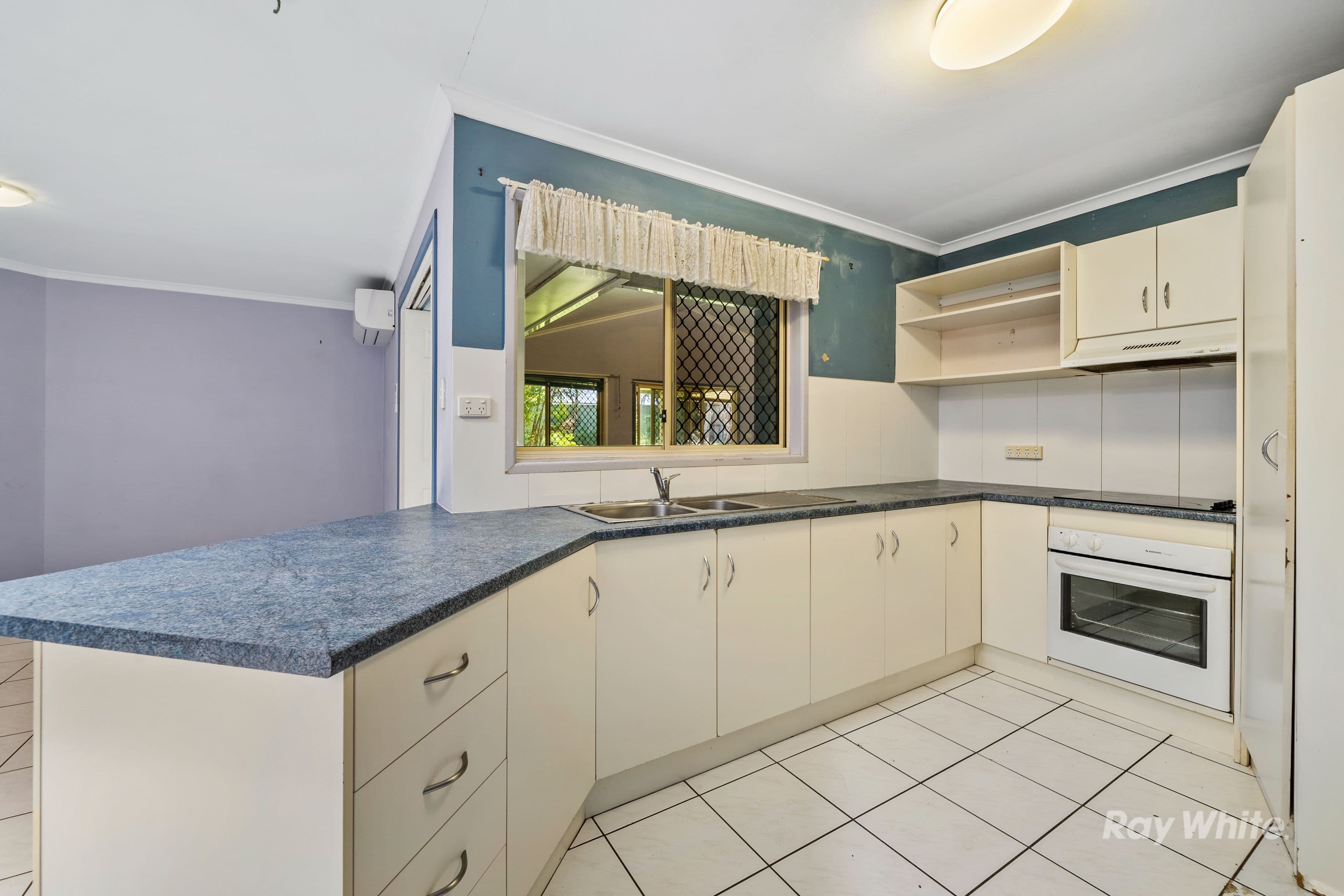 14 Lochore Court, Crestmead QLD 4132, Crestmead - Thumbnail 4