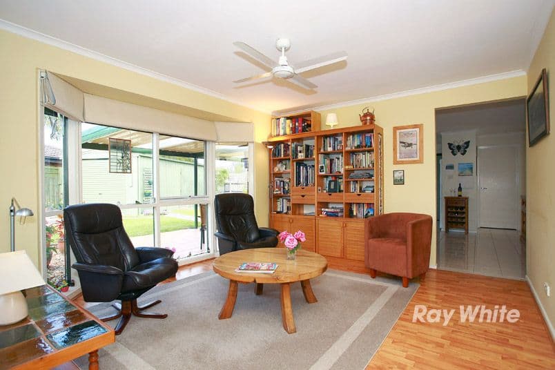 2 Josephine Avenue, CRANBOURNE NORTH VIC 3977, Cranbourne North - Thumbnail 4
