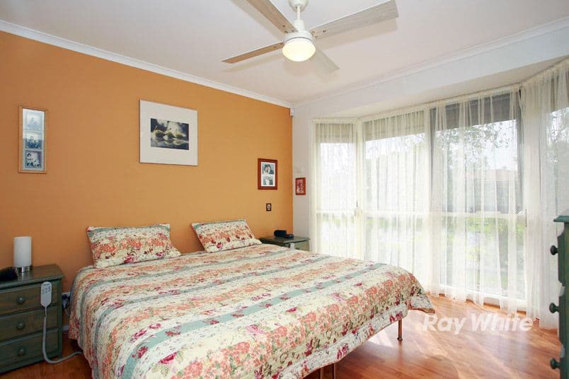 2 Josephine Avenue, CRANBOURNE NORTH VIC 3977, Cranbourne North - Thumbnail 6