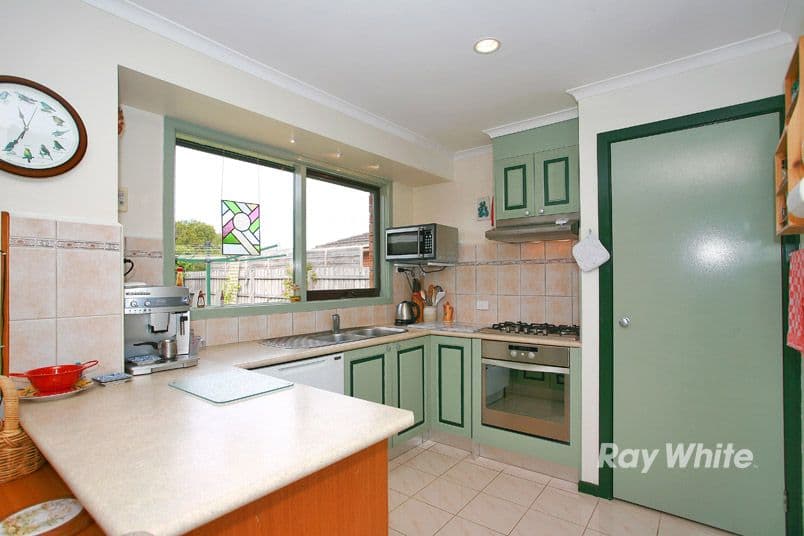 2 Josephine Avenue, CRANBOURNE NORTH VIC 3977, Cranbourne North - Thumbnail 8