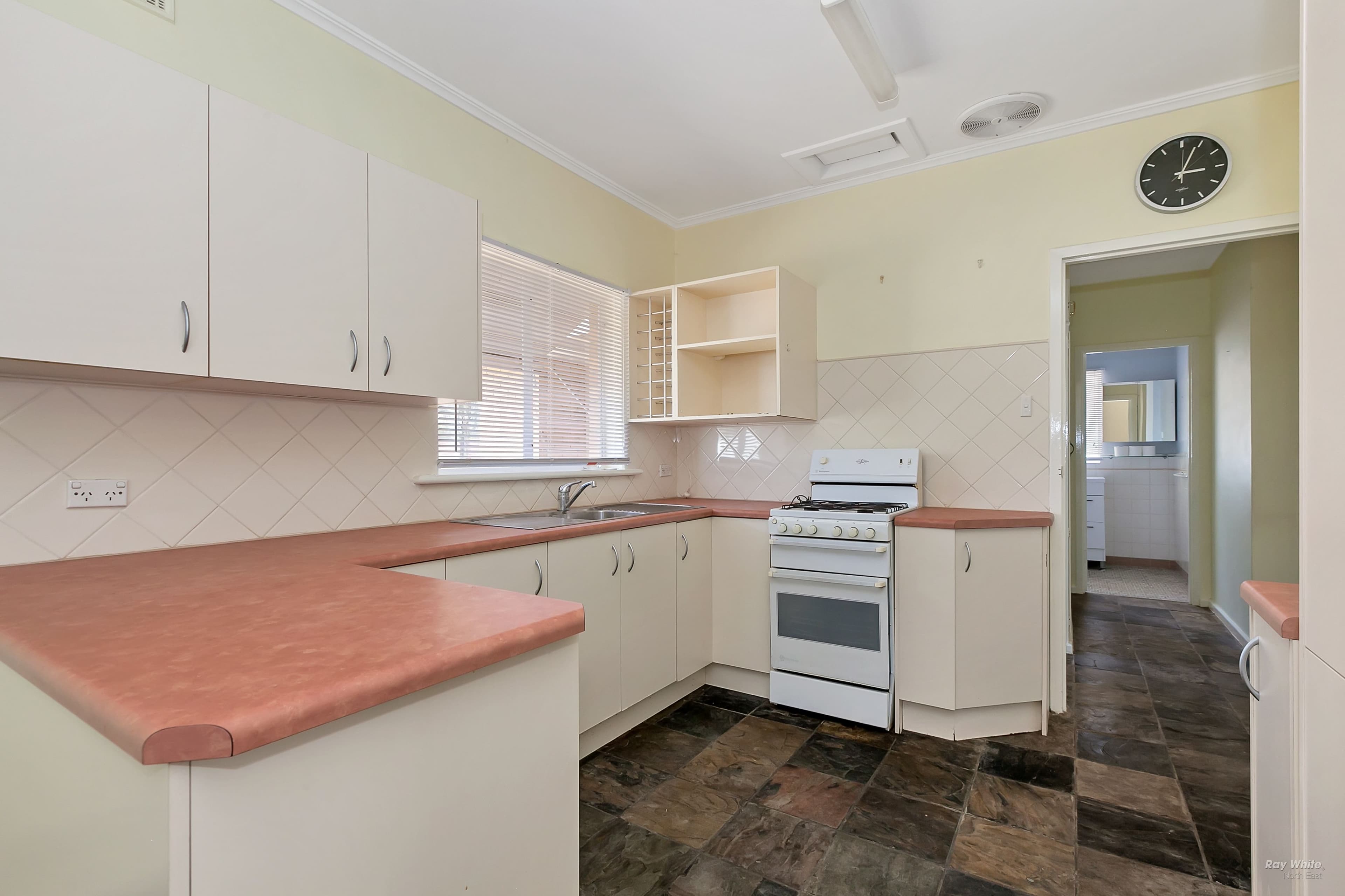 43 Padbury Road, Gilles Plains SA 5086, Gilles Plains - Thumbnail 5