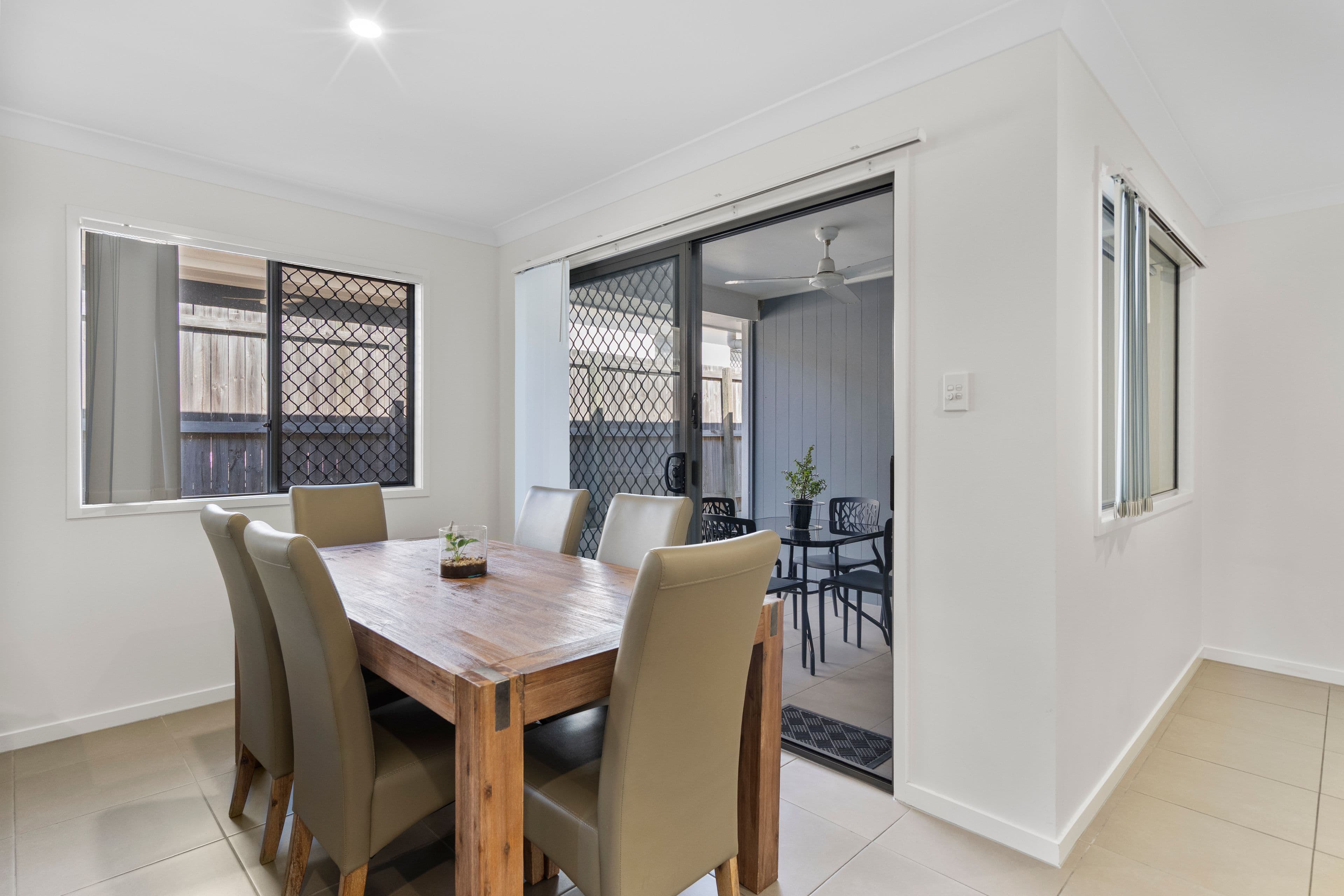 10 Chikameena Street, Logan Reserve QLD 4133, Logan Reserve - Thumbnail 3