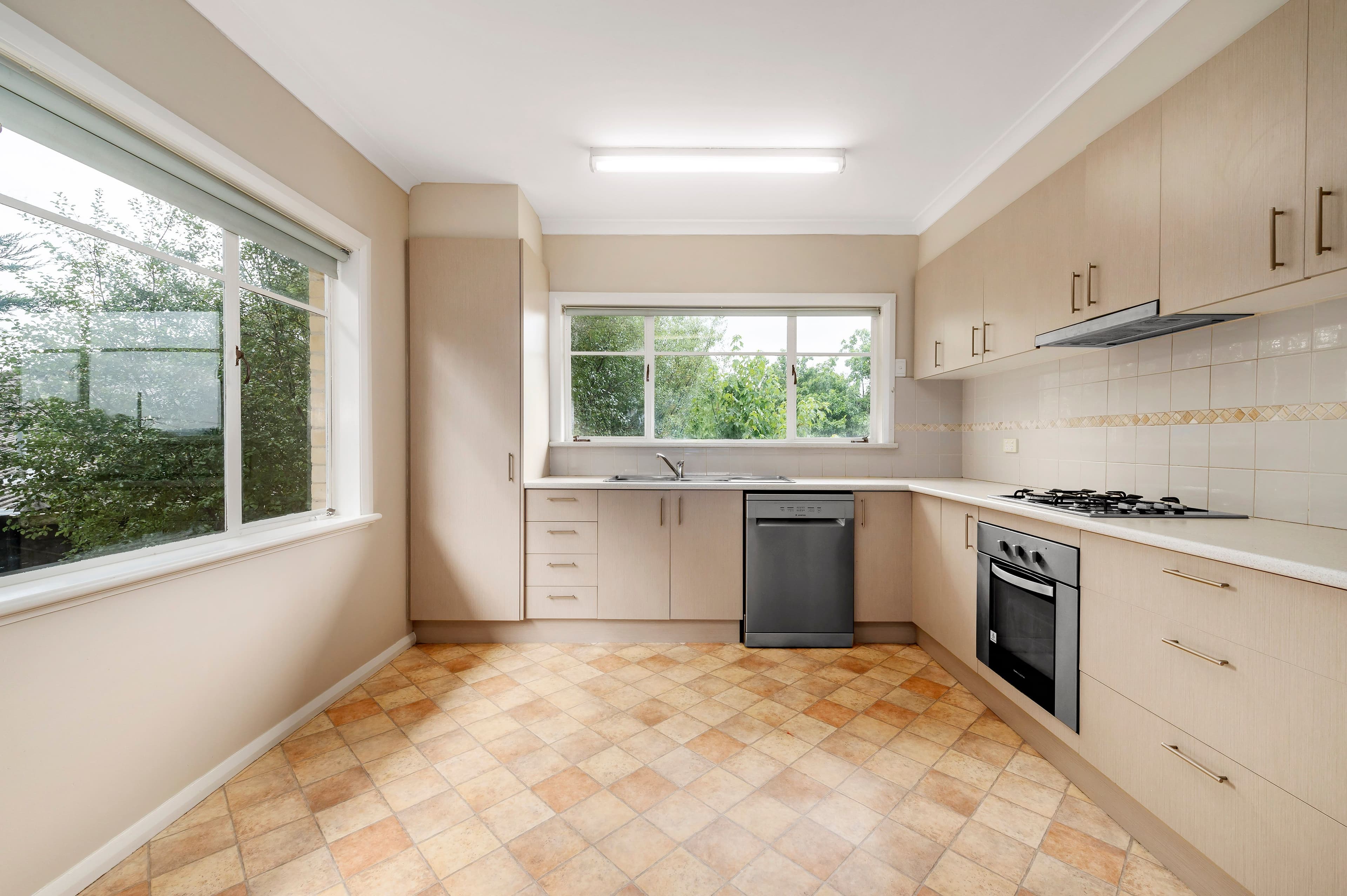 187 Beverley Road, Rosanna VIC 3084, Rosanna - Thumbnail 3