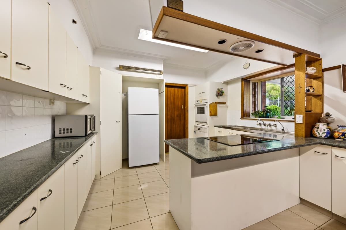 7 Ferguson Street, Mount Lofty QLD 4350, Mount Lofty - Thumbnail 4
