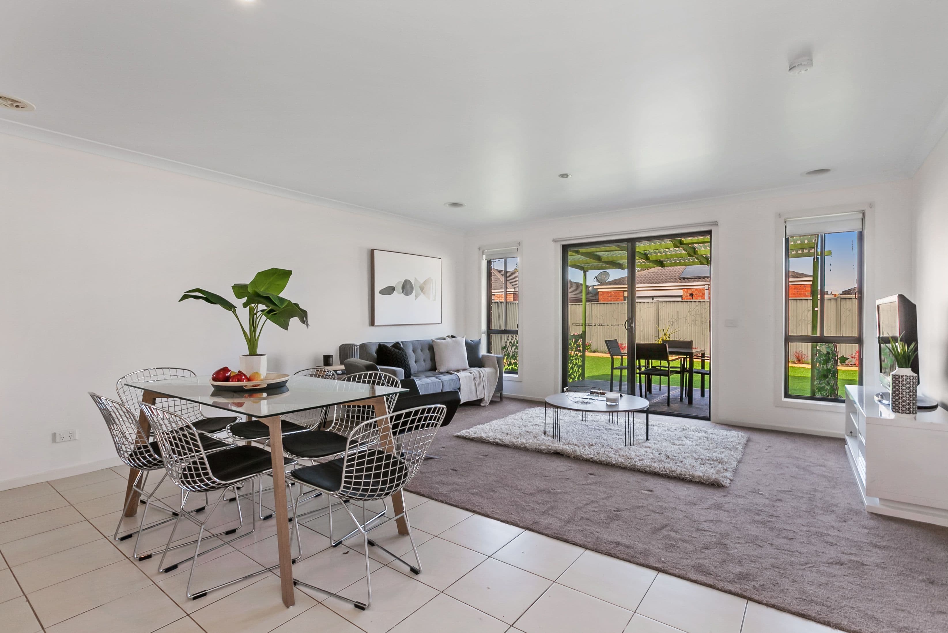 10 Amron Close, Deer Park VIC 3023, Deer Park - Thumbnail 2