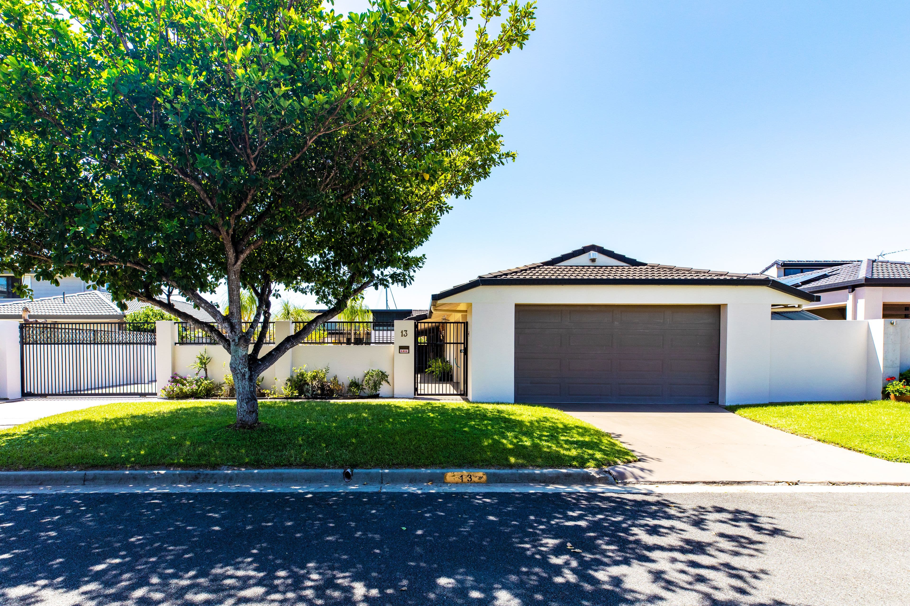 13 Paterson Place, Paradise Point QLD 4216, Paradise Point - Thumbnail 4