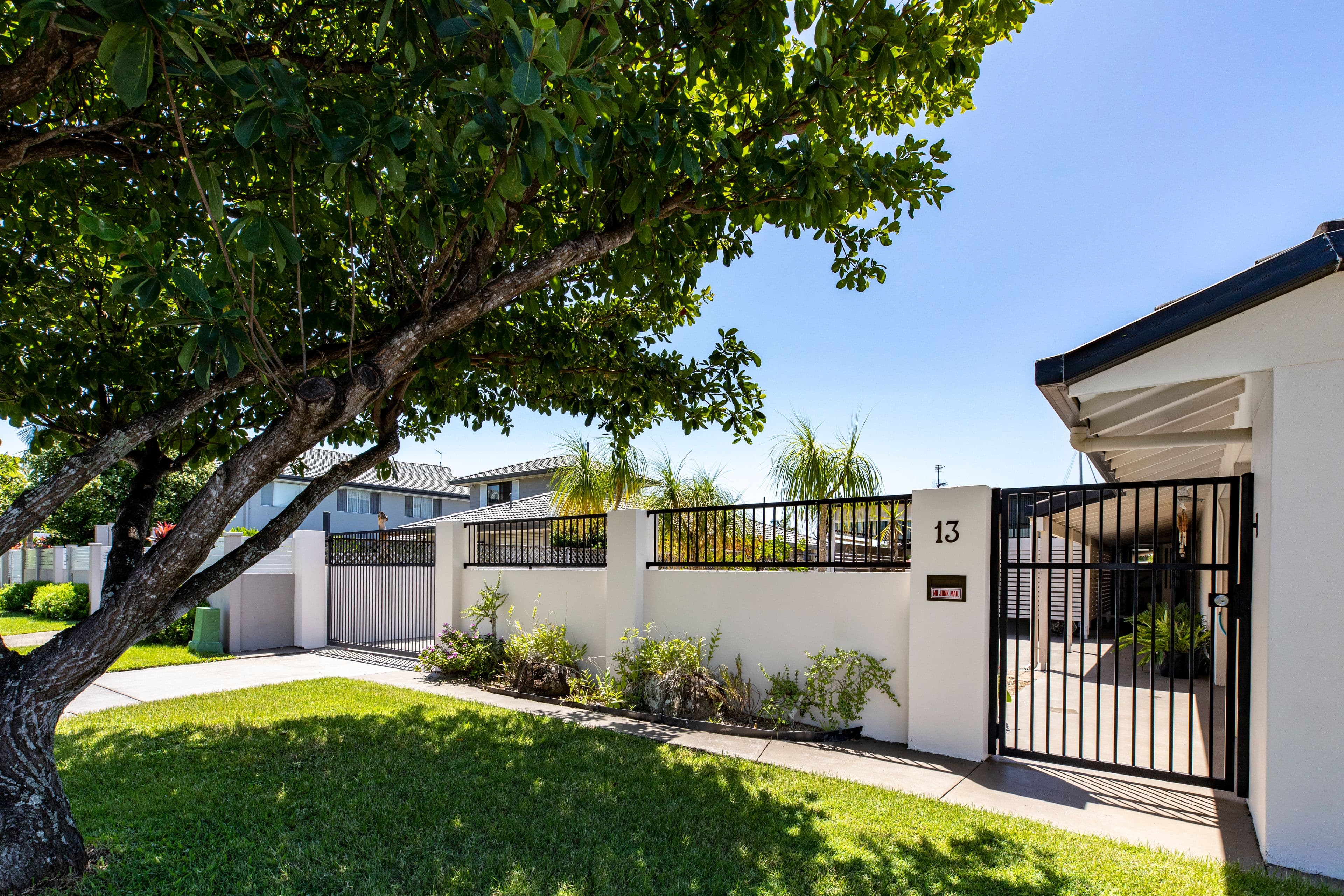 13 Paterson Place, Paradise Point QLD 4216, Paradise Point - Thumbnail 5