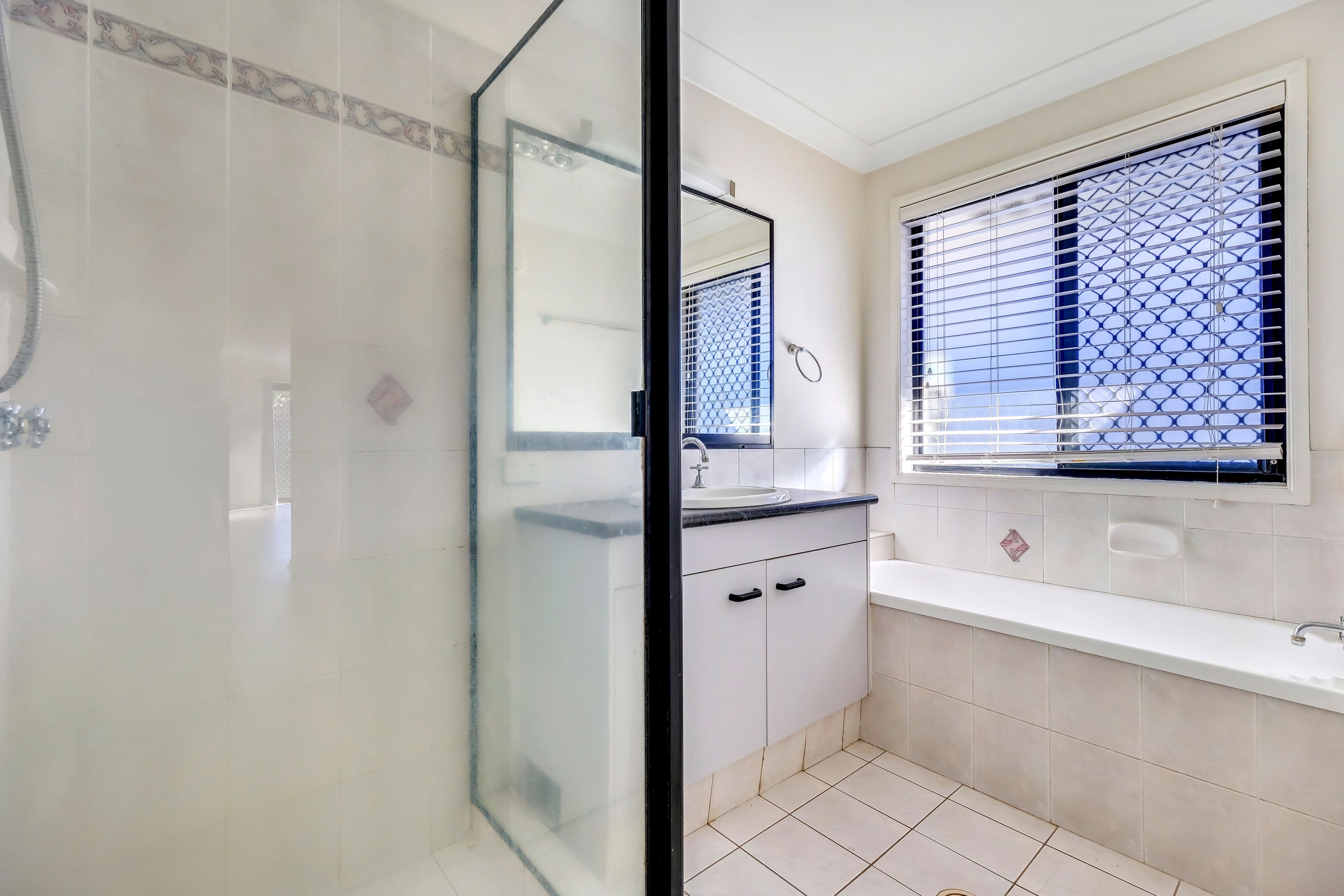 35 Jindabyne Circuit, Forest Lake QLD 4078, Forest Lake - Thumbnail 3