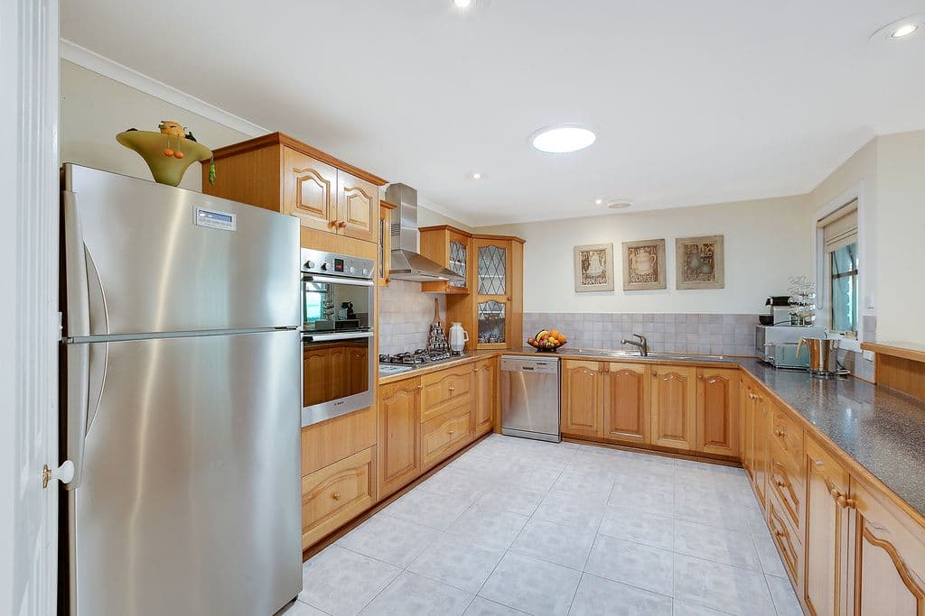 12 Buxton Court, Meadow Heights VIC 3048, Meadow Heights - Thumbnail 2