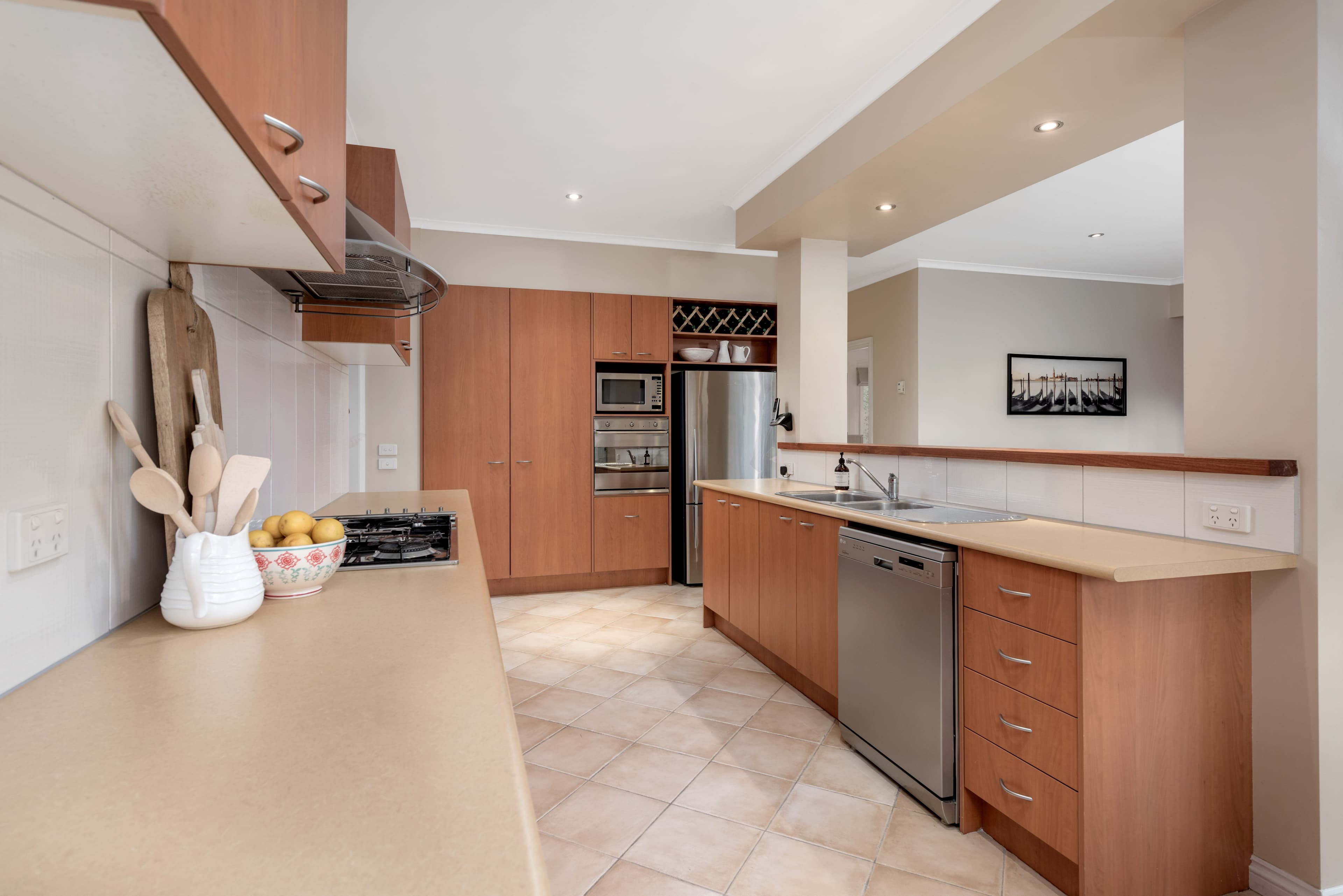 33 Warramunga Road, Bundoora VIC 3083, Bundoora - Thumbnail 4
