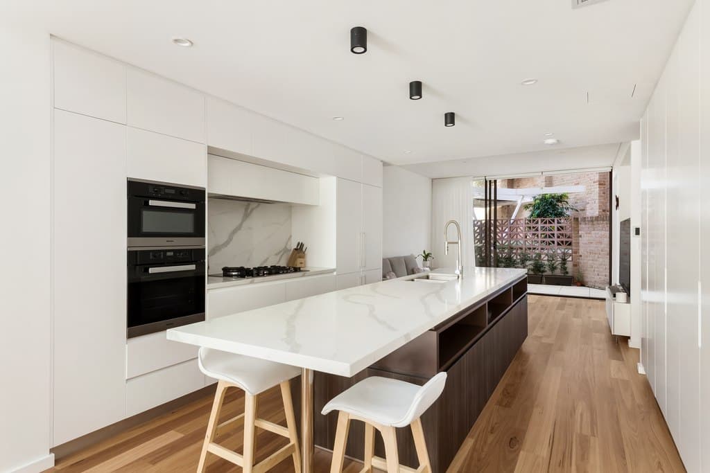 102/2 Mitchell Road, Alexandria - Image 1
