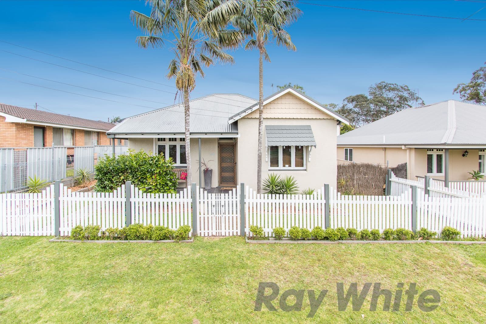 190 Chatham Street, Hamilton South - Image 1