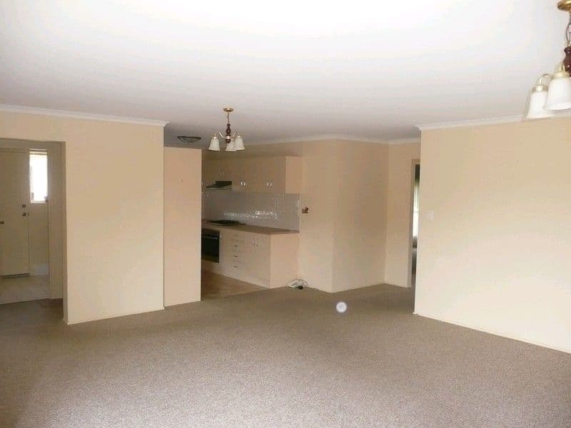 7 Woodbridge Crescent, LAKE MUNMORAH NSW 2259, Lake Munmorah - Thumbnail 2