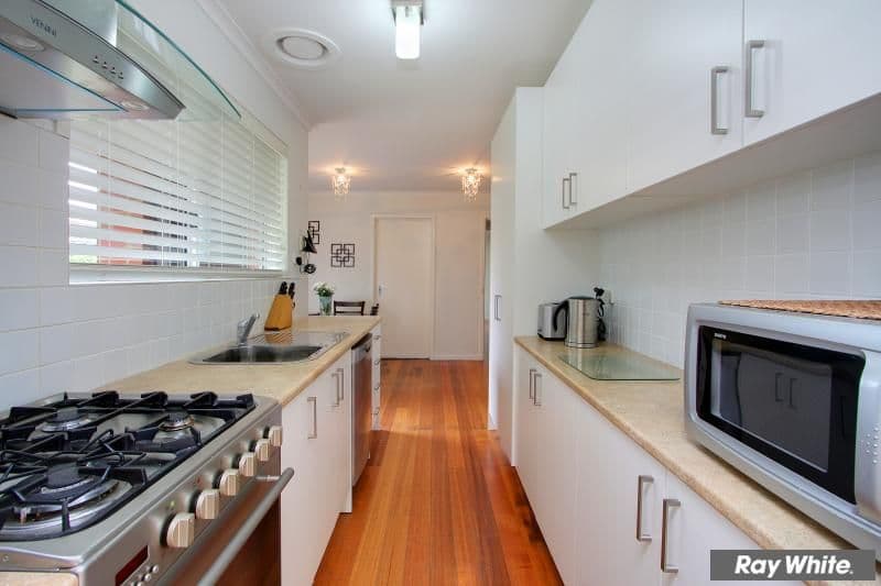 11 Gilga Street, MORNINGTON VIC 3931, Mornington - Thumbnail 4