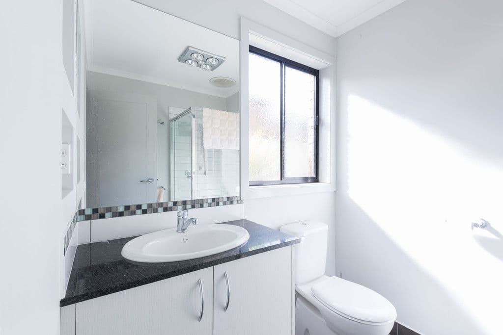9 McMeekan Way, Epsom VIC 3551, Epsom - Thumbnail 3