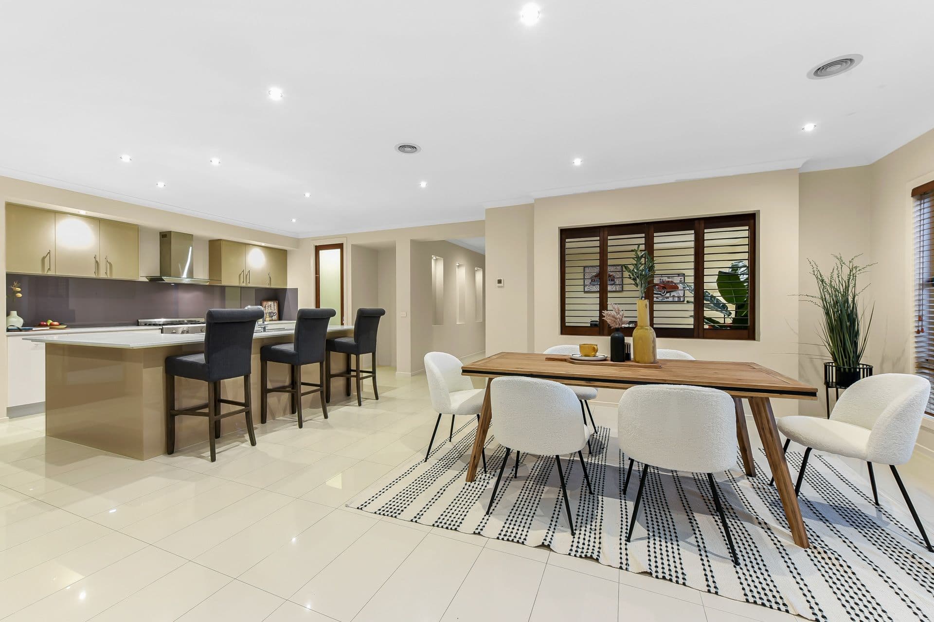 143 Viewgrand Drive, Berwick VIC 3806, Berwick - Thumbnail 4