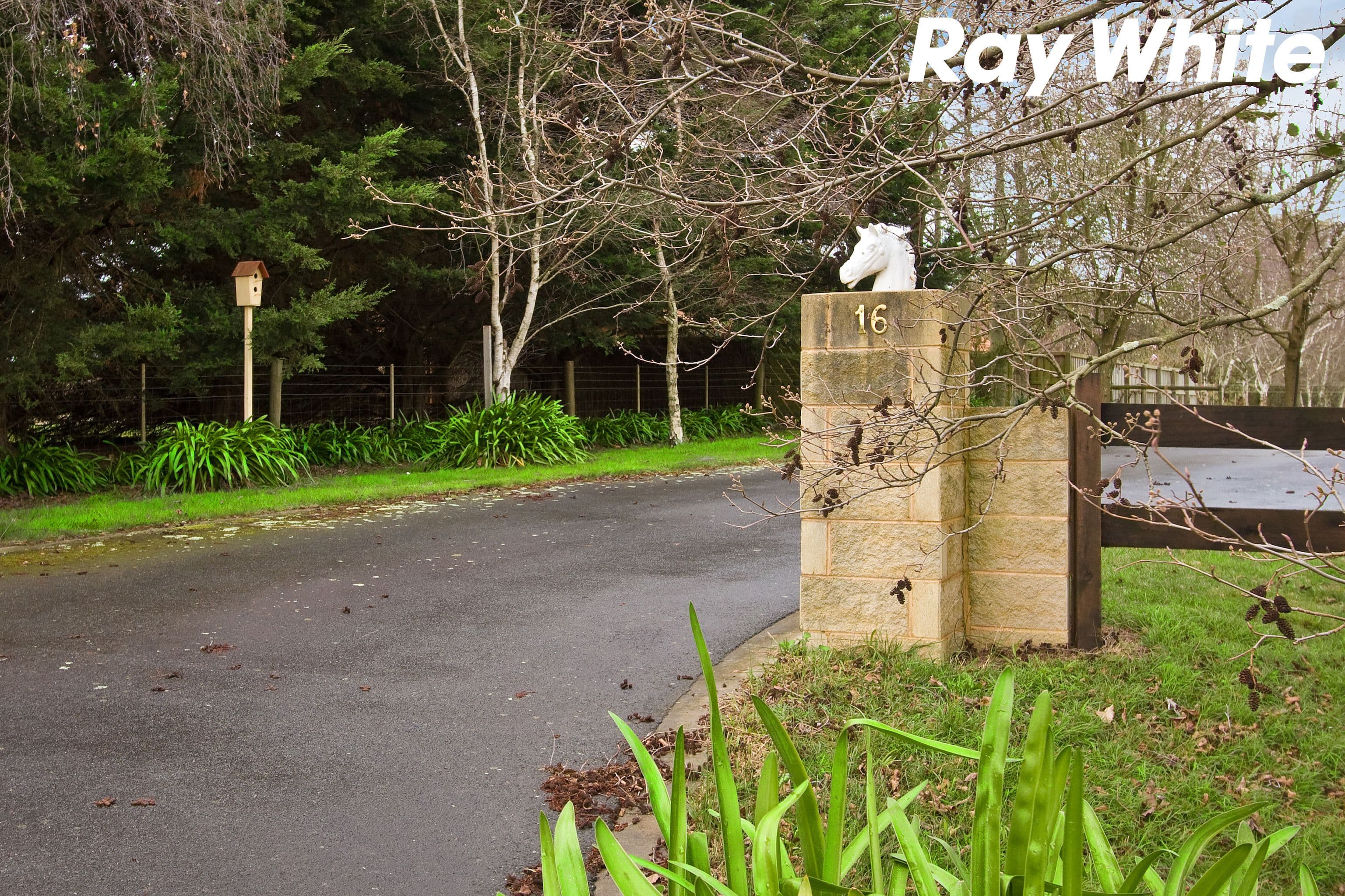 16 Pepperell Drive, Drouin VIC 3818, Drouin - Thumbnail 3