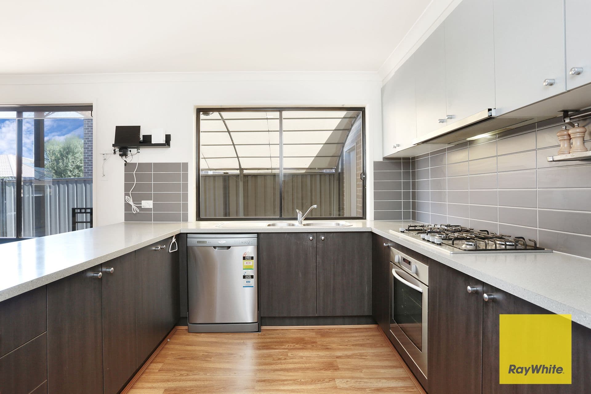 4 Tanner Mews, Point Cook VIC 3030, Point Cook - Thumbnail 2