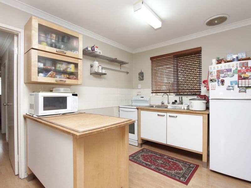 33 Lyons Street, RIVERVALE WA 6103, Rivervale - Thumbnail 2