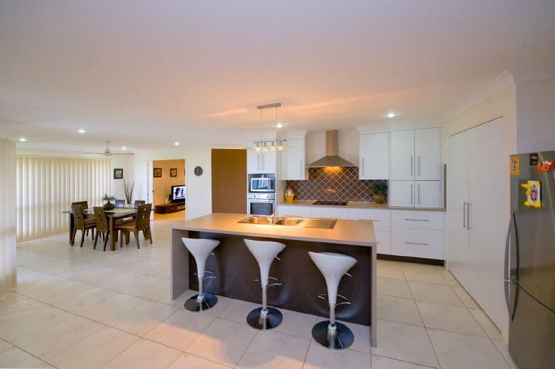 2 League Place, NORMAN GARDENS QLD 4701, Norman Gardens - Thumbnail 2