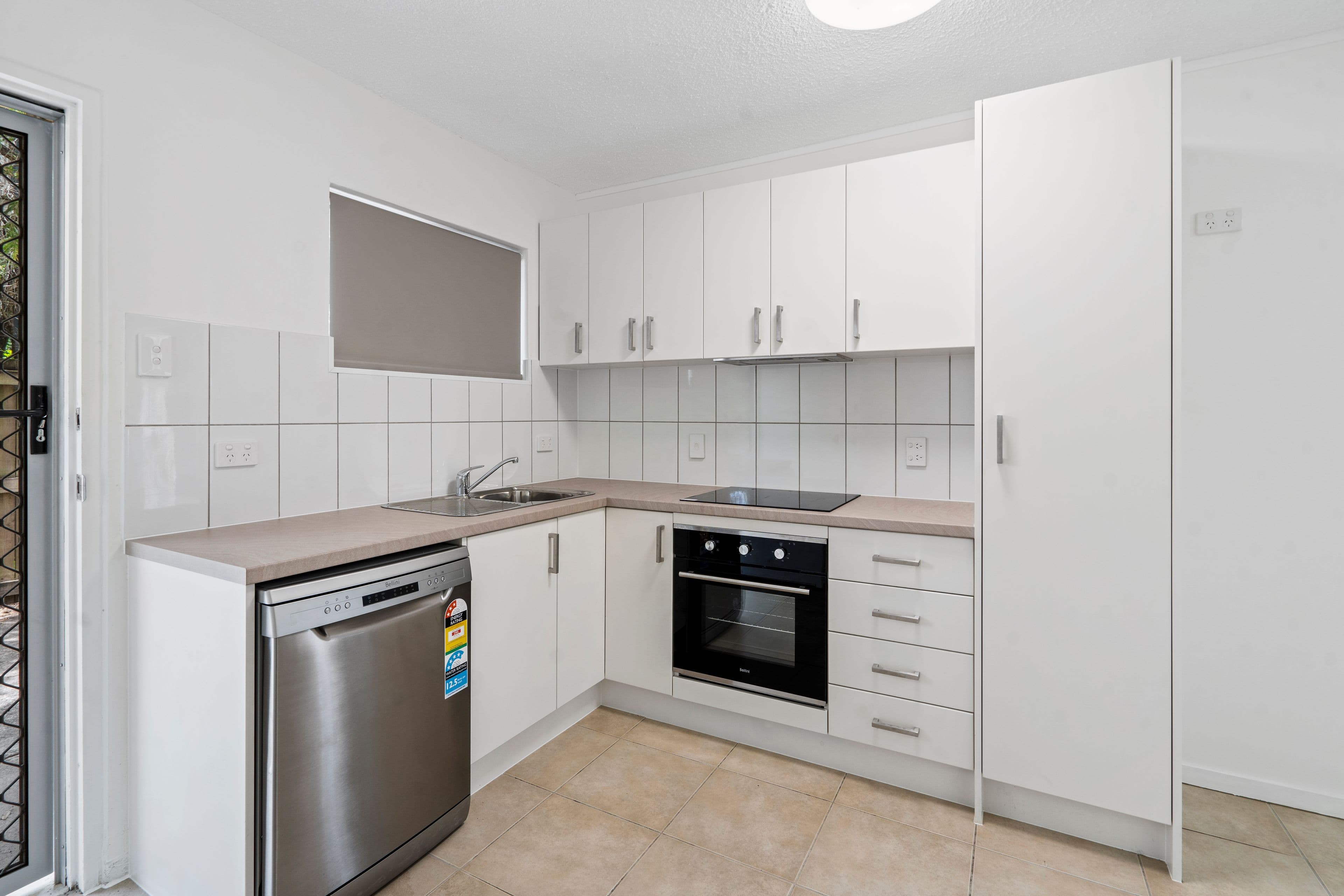 42 William Parade, Fairfield QLD 4103, Fairfield - Thumbnail 5