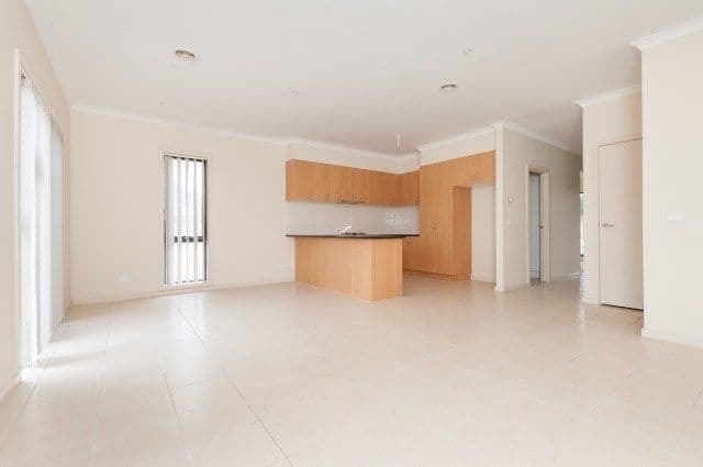 86 Hayfield Road, ROXBURGH PARK VIC 3064, Roxburgh Park - Thumbnail 3
