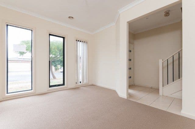 86 Hayfield Road, ROXBURGH PARK VIC 3064, Roxburgh Park - Thumbnail 4