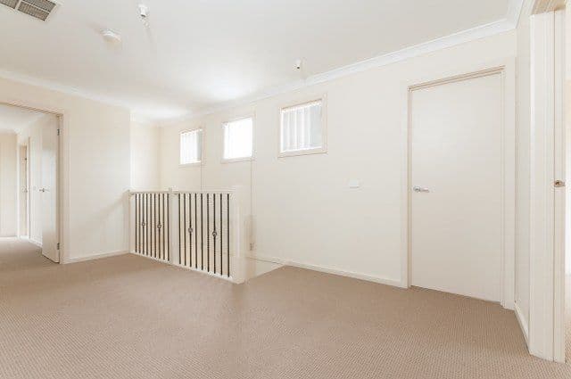 86 Hayfield Road, ROXBURGH PARK VIC 3064, Roxburgh Park - Thumbnail 5
