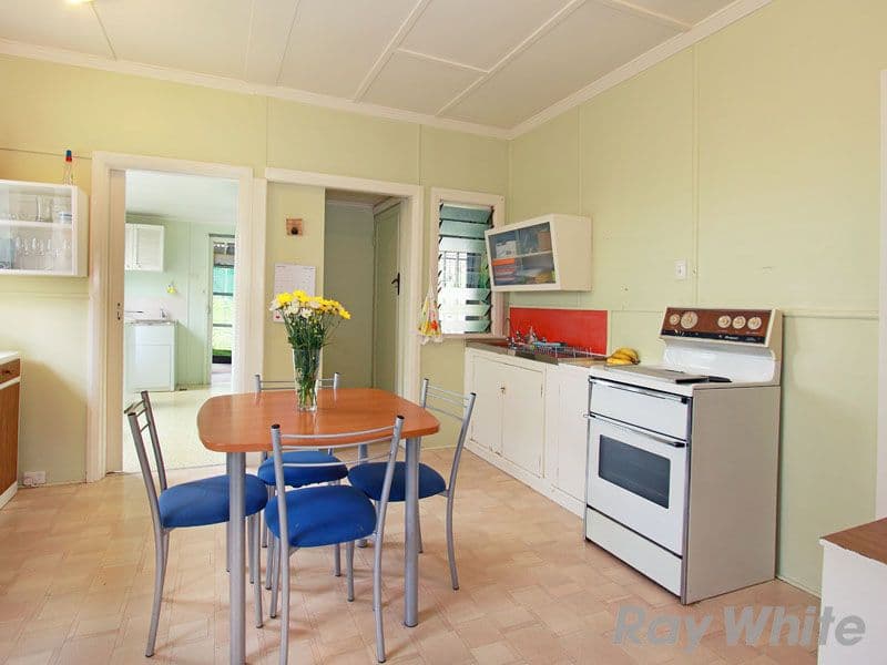 18 Chisholm Street, STAFFORD HEIGHTS QLD 4053, Stafford Heights - Thumbnail 2