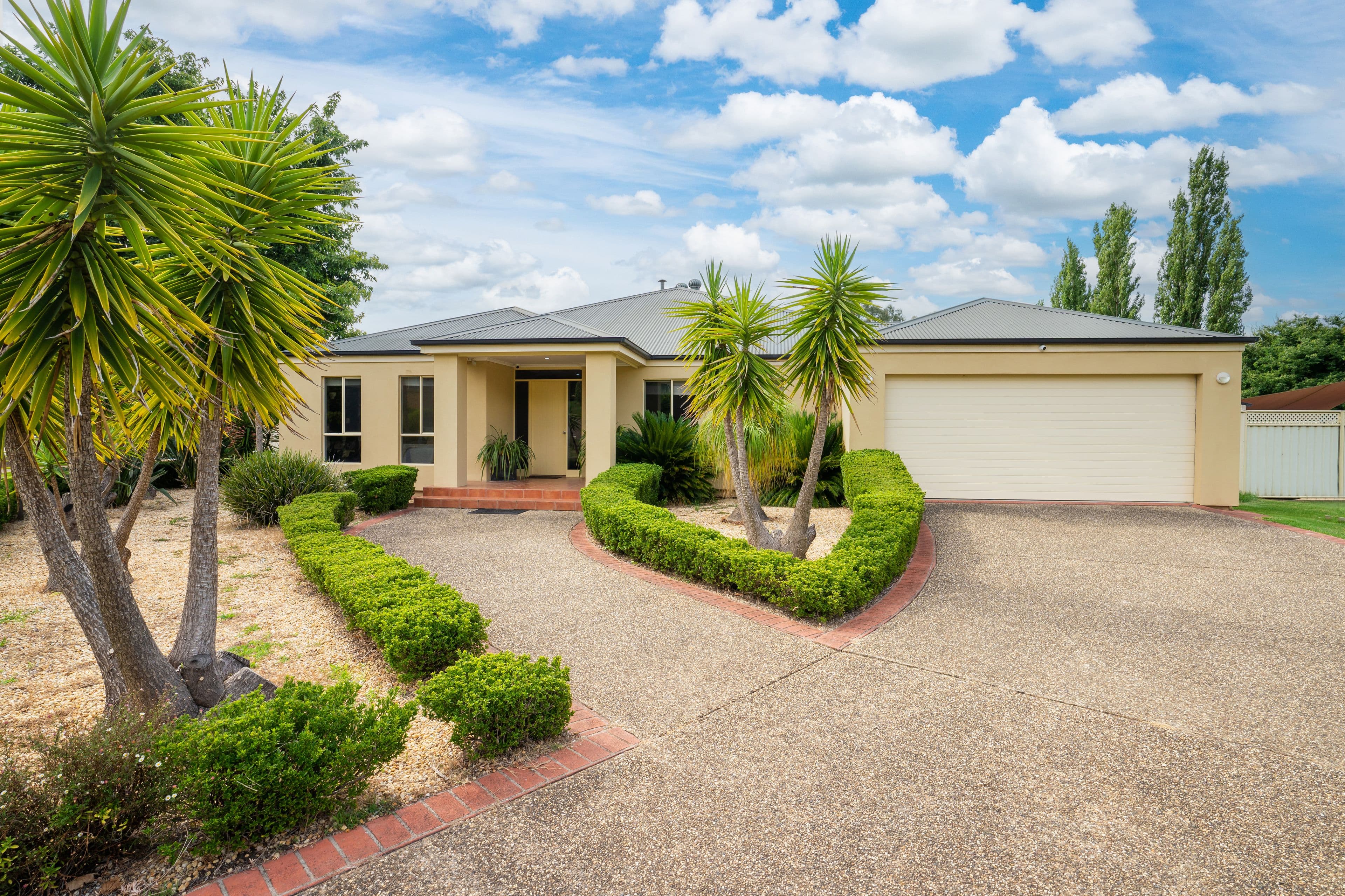 106 Stanthorpe Drive, Kanahooka, Lavington - Thumbnail 2