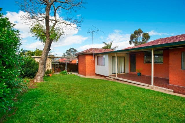 17  Lyle Street, GIRRAWEEN NSW 2145, Girraween - Thumbnail 2