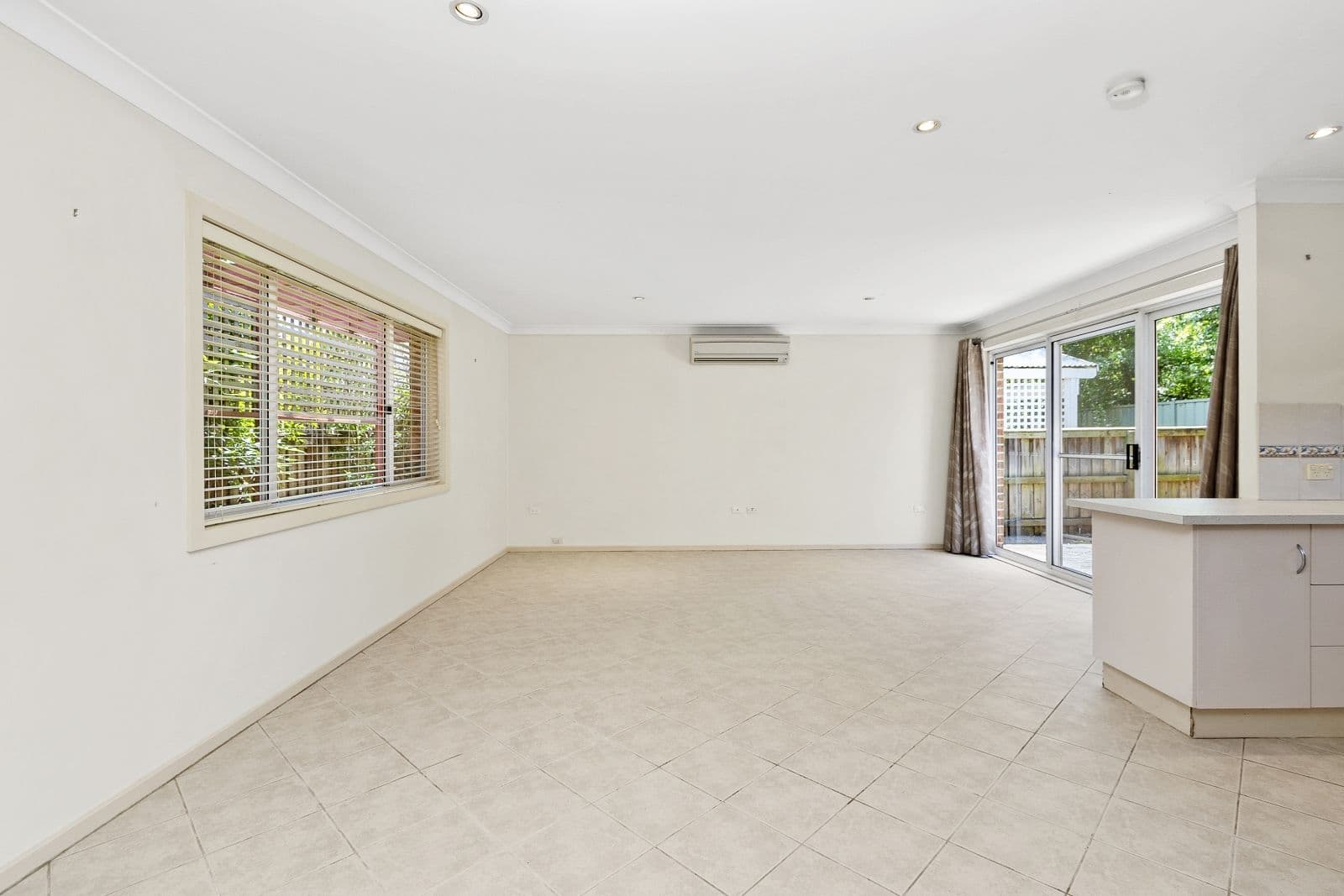 70 John Tebbutt Place, Richmond - Thumbnail 3