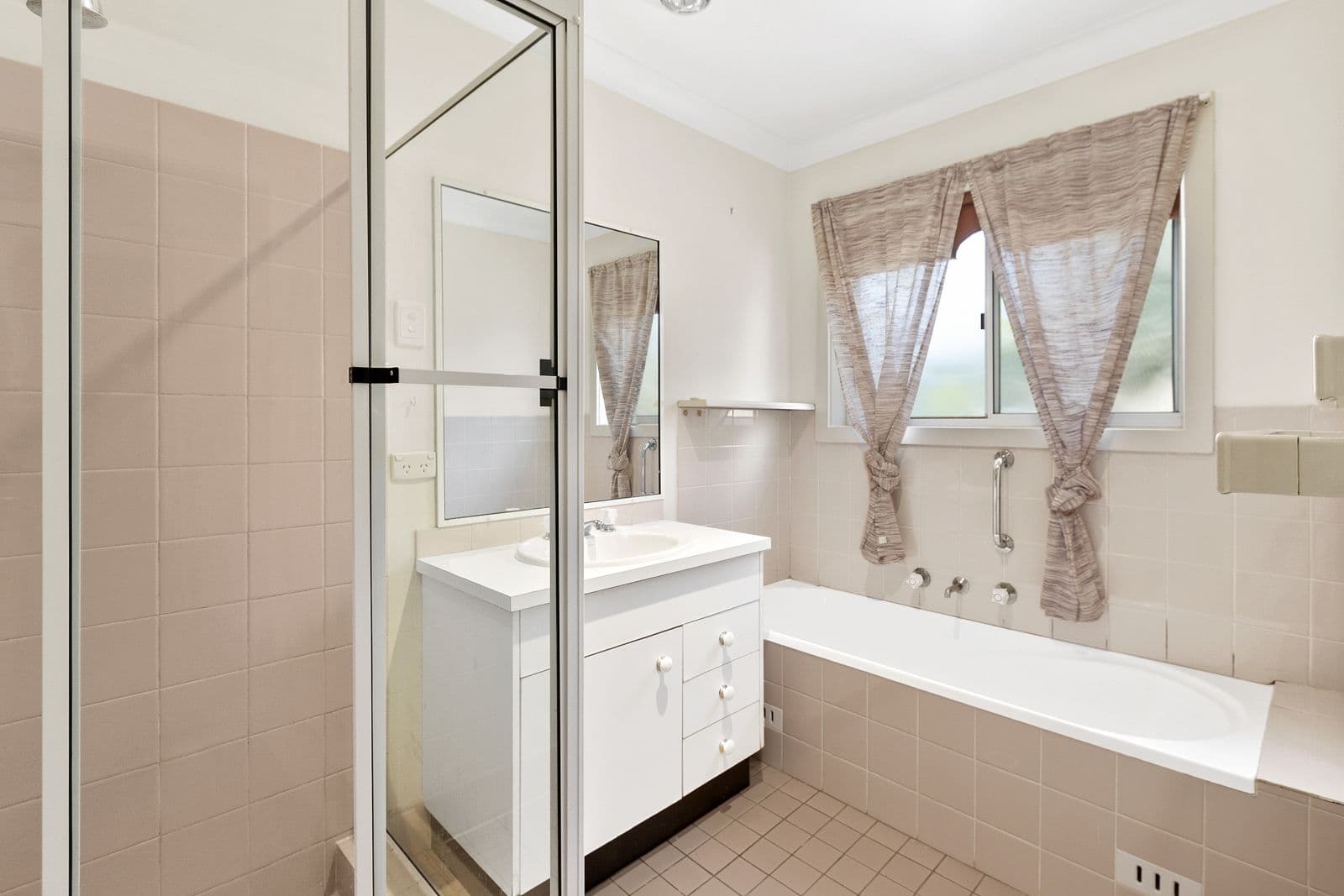 70 John Tebbutt Place, Richmond - Thumbnail 6