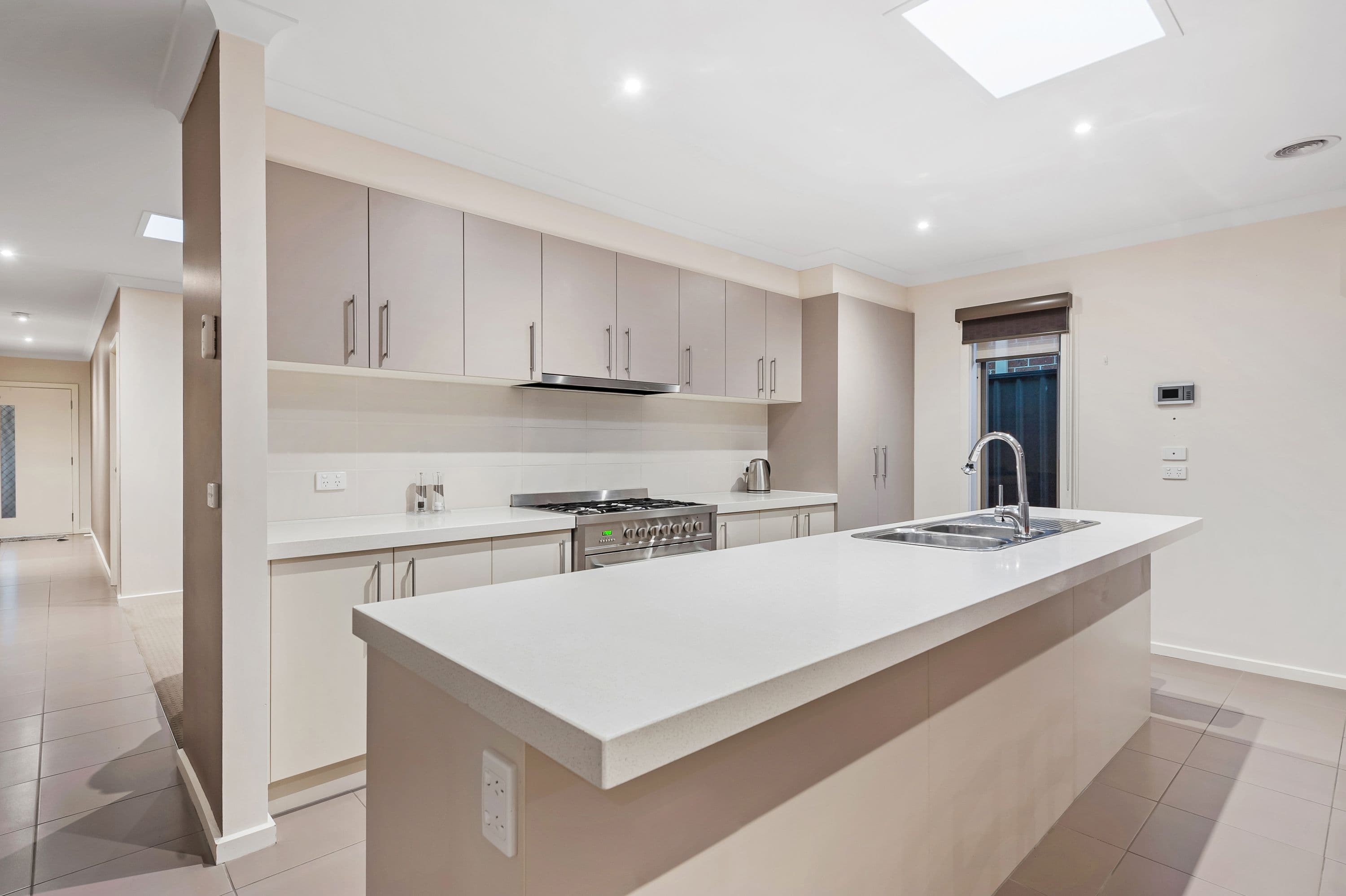70 Huntington Drive, Craigieburn VIC 3064, Craigieburn - Thumbnail 3