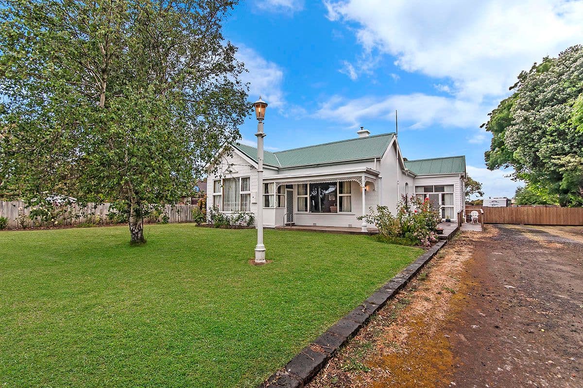 27 Mortlake Road, Warrnambool VIC 3280, Warrnambool - Image 1