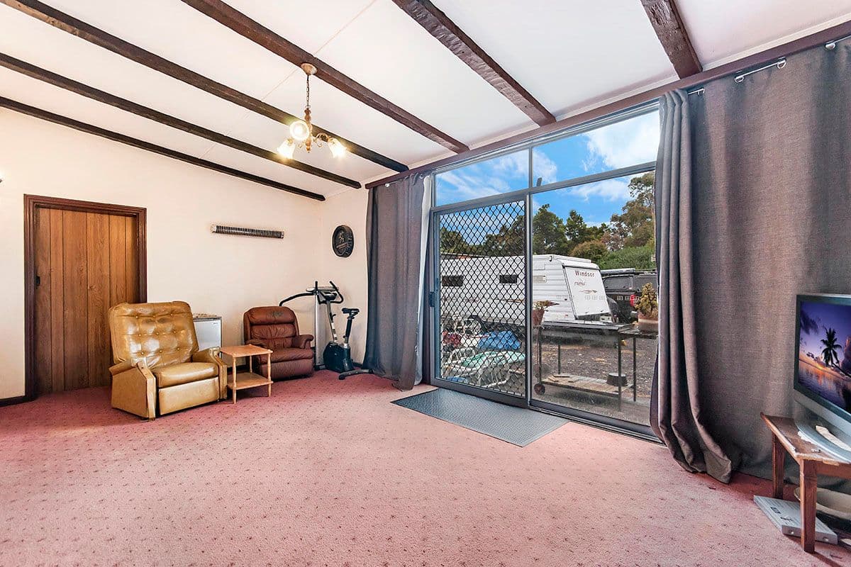 27 Mortlake Road, Warrnambool VIC 3280, Warrnambool - Thumbnail 8