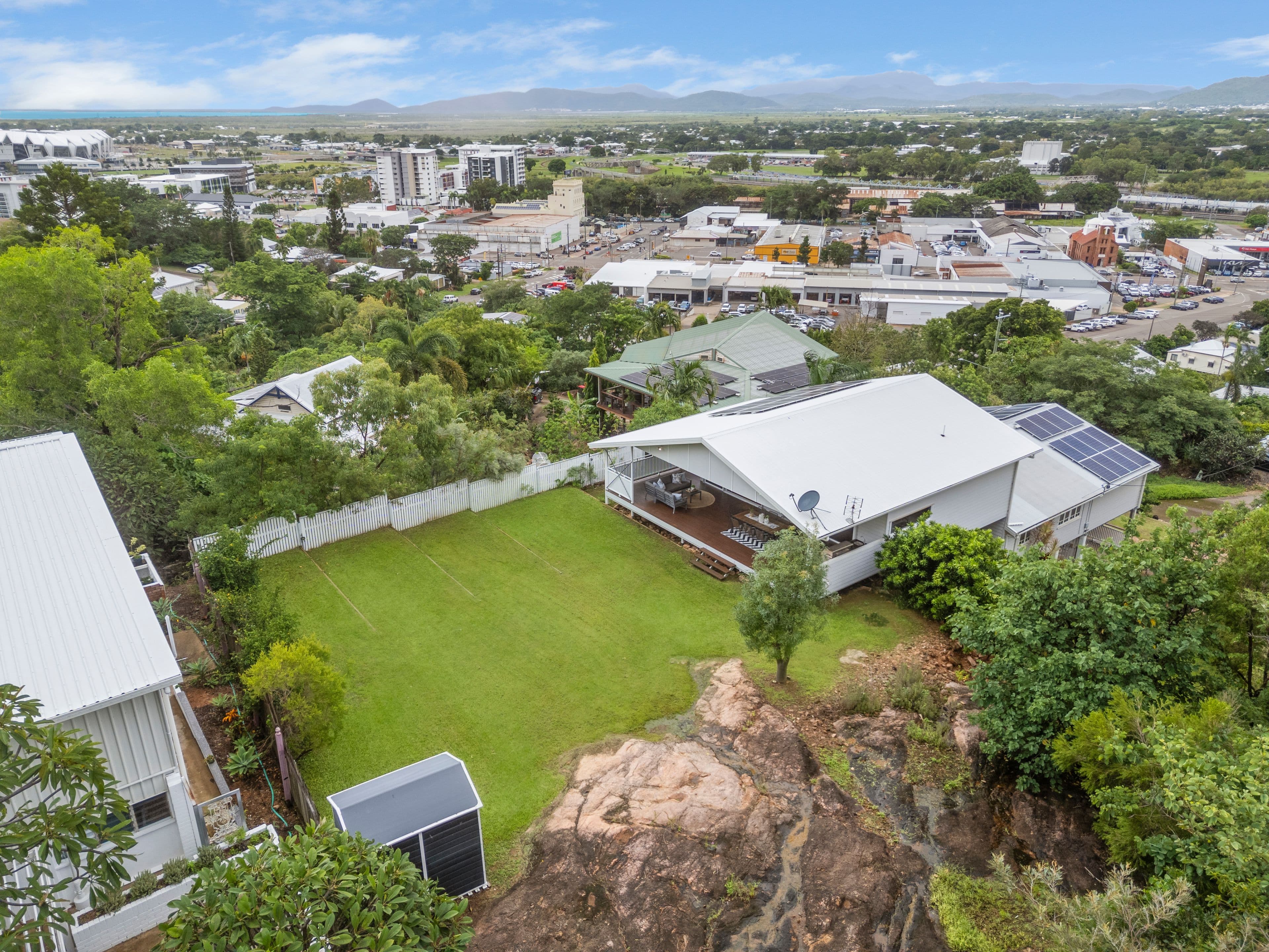 5 Francis Street, West End QLD 4810, West End - Image 1