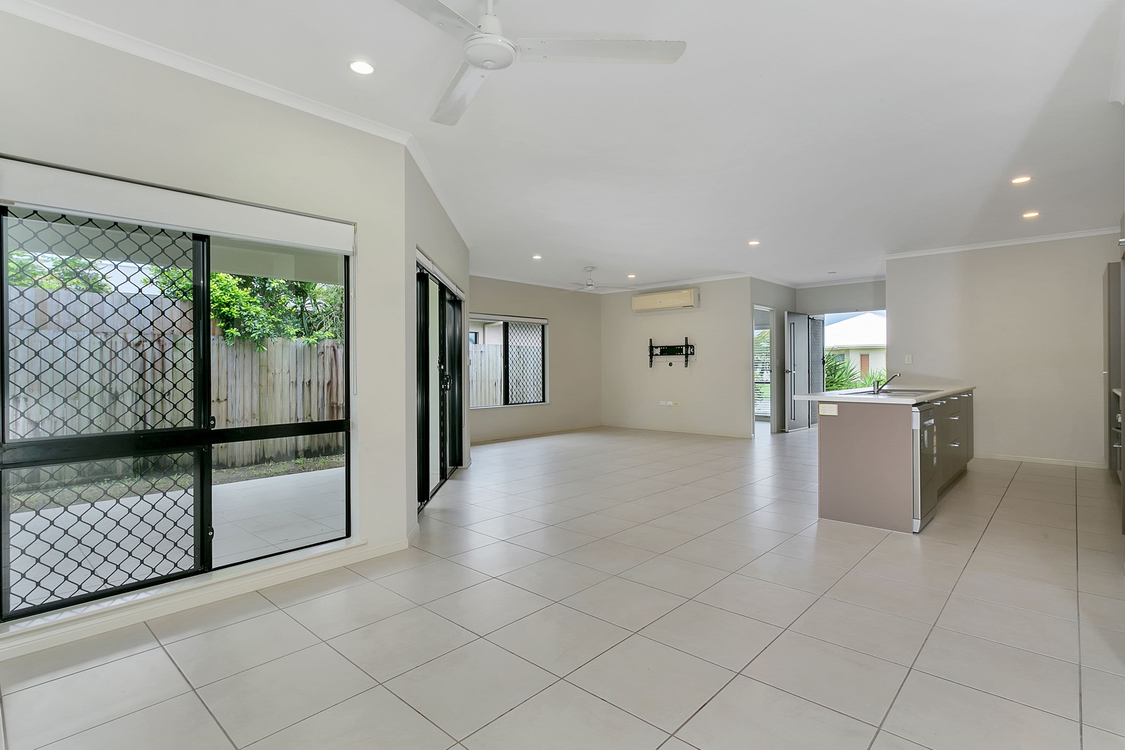 34 Fossilbrook Bend, Trinity Park QLD 4879, Trinity Park - Thumbnail 3