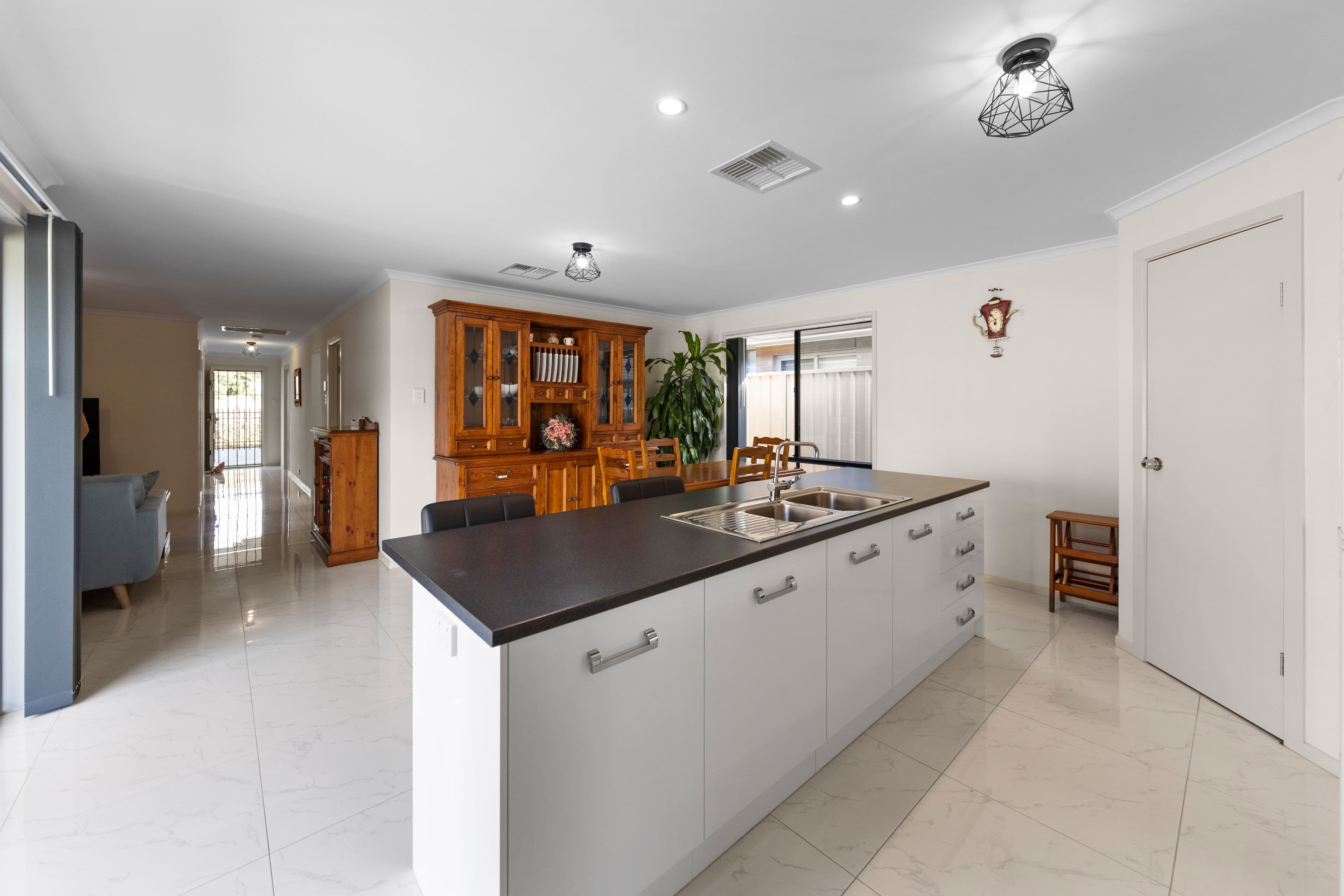 9 Almandine Lane, Munno Para West SA 5115, Munno Para West - Thumbnail 4