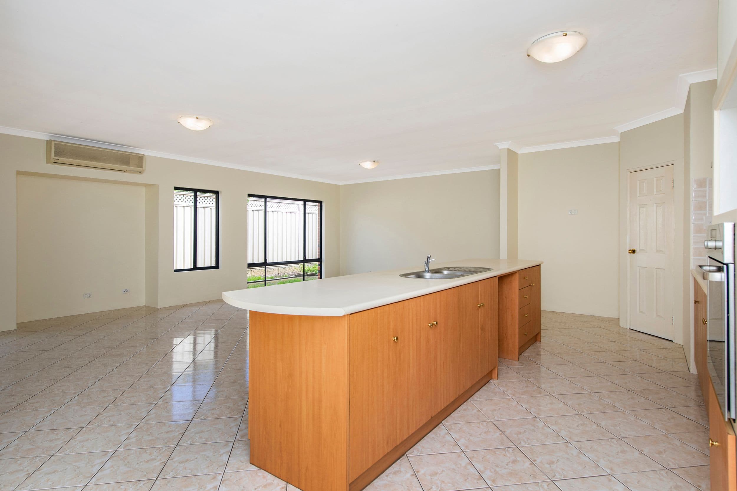 14 Liesham Crescent, Baldivis WA 6171, Baldivis - Thumbnail 7