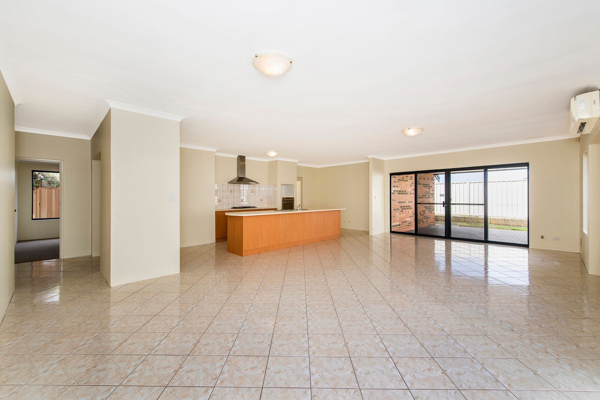 14 Liesham Crescent, Baldivis WA 6171, Baldivis - Thumbnail 8
