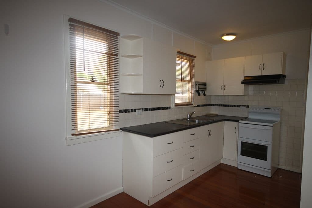 8 Edith Street, TAMWORTH NSW 2340, West Tamworth - Thumbnail 5