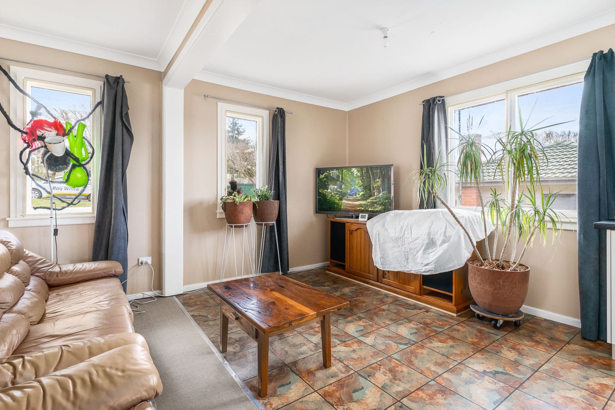 92 Dudley Street, Oberon NSW 2787, Oberon - Thumbnail 3