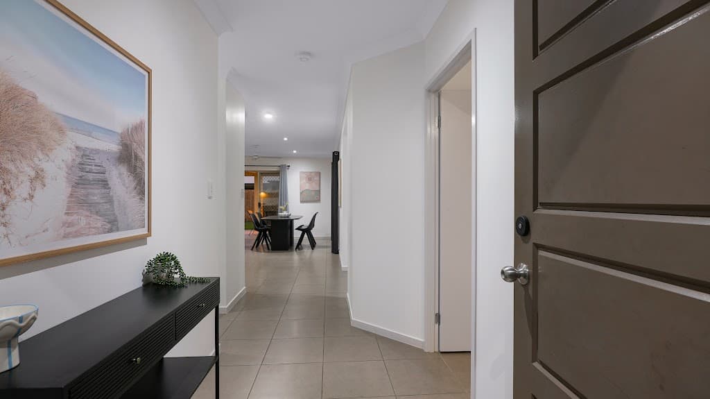 12 Davidson Close, Redlynch, QLD, 4870, Redlynch - Thumbnail 2